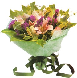Ankara Eryaman çiçek gönder firmamızdan görsel ürün Anneye özel taze kır çiçekleri demeti