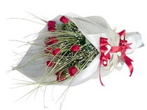 Ankara Eryaman ostim çiçek siparişi firma ürünümüz 11 adet gülden görsel buket çiçeği